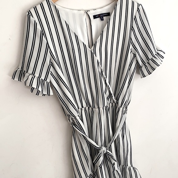 One Love Clothing Black and White Striped Romper with tie waist, Size S - Picture 5 of 10